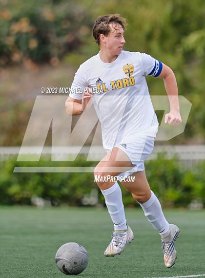 Thumbnail 1 in Laguna Hills vs. El Toro (Hawks Invitational) photogallery.