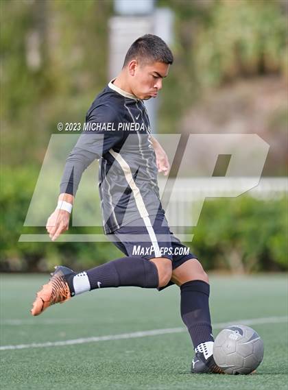 Thumbnail 2 in Laguna Hills vs. El Toro (Hawks Invitational) photogallery.