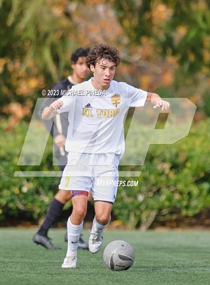 Thumbnail 2 in Laguna Hills vs. El Toro (Hawks Invitational) photogallery.