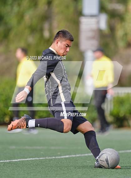 Thumbnail 2 in Laguna Hills vs. El Toro (Hawks Invitational) photogallery.