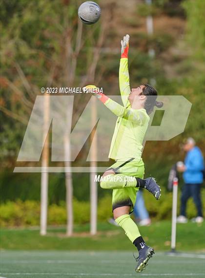Thumbnail 2 in Laguna Hills vs. El Toro (Hawks Invitational) photogallery.