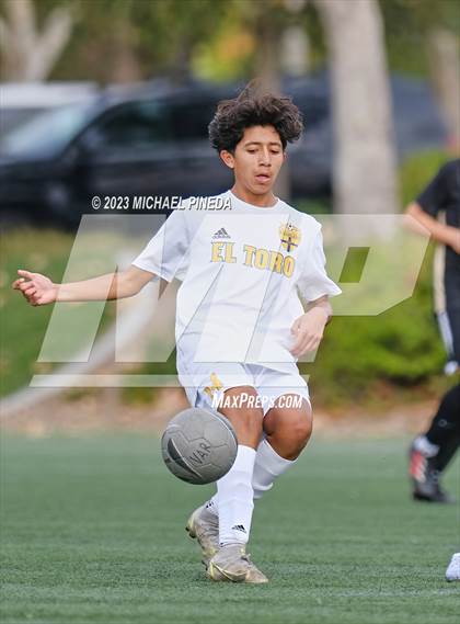 Thumbnail 3 in Laguna Hills vs. El Toro (Hawks Invitational) photogallery.