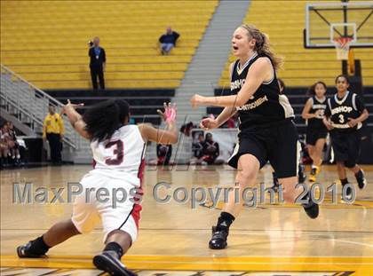 Thumbnail 2 in Bishop Montgomery vs. Harvard-Westlake (CIF SS 4AA Final) photogallery.