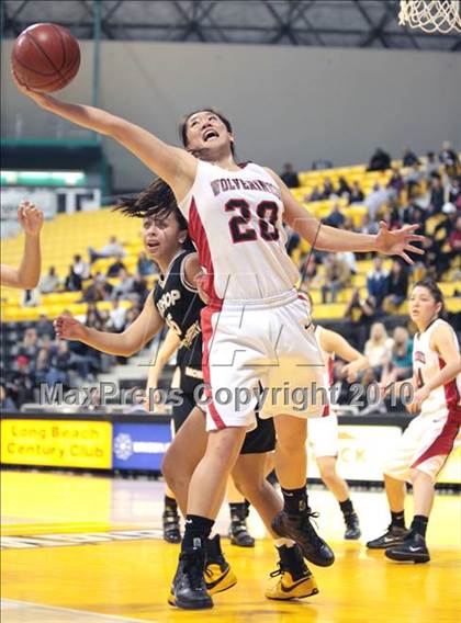 Thumbnail 3 in Bishop Montgomery vs. Harvard-Westlake (CIF SS 4AA Final) photogallery.