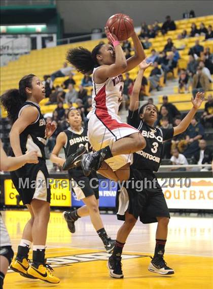 Thumbnail 1 in Bishop Montgomery vs. Harvard-Westlake (CIF SS 4AA Final) photogallery.