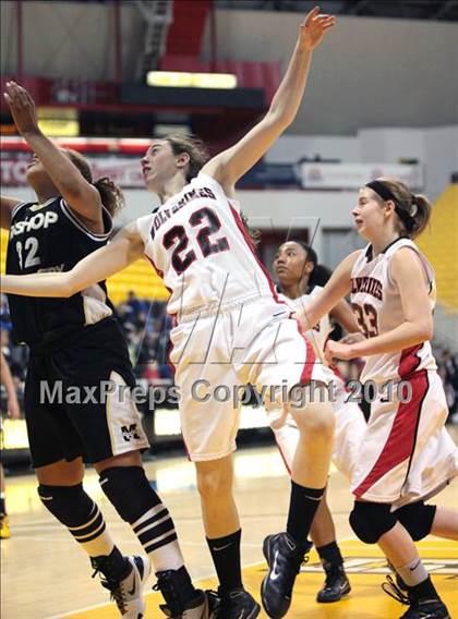 Thumbnail 2 in Bishop Montgomery vs. Harvard-Westlake (CIF SS 4AA Final) photogallery.