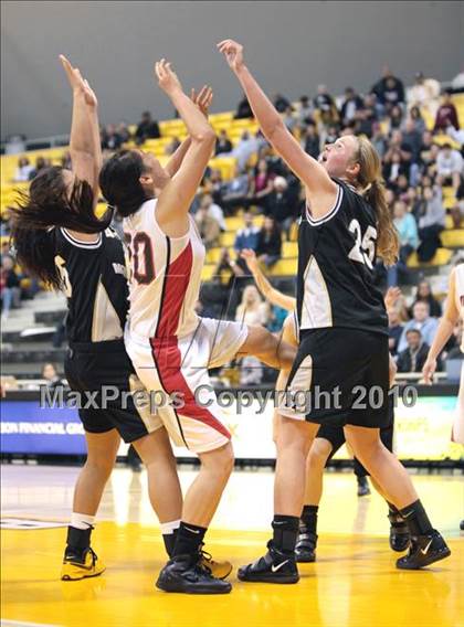 Thumbnail 1 in Bishop Montgomery vs. Harvard-Westlake (CIF SS 4AA Final) photogallery.