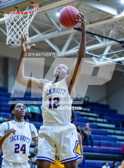 Thumbnail 1 in Pine Forest vs Jack Britt (Cumberland County Holiday Classic 1st Round) photogallery.