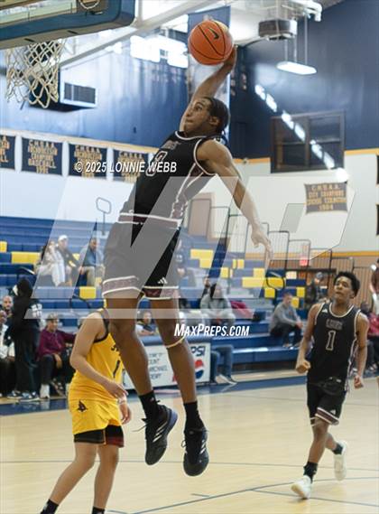 Thumbnail 2 in Cardinal Hayes vs Brooklyn Collegiate (Shooting Stars Basketball Showcase) photogallery.