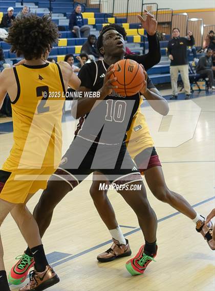 Thumbnail 2 in Cardinal Hayes vs Brooklyn Collegiate (Shooting Stars Basketball Showcase) photogallery.