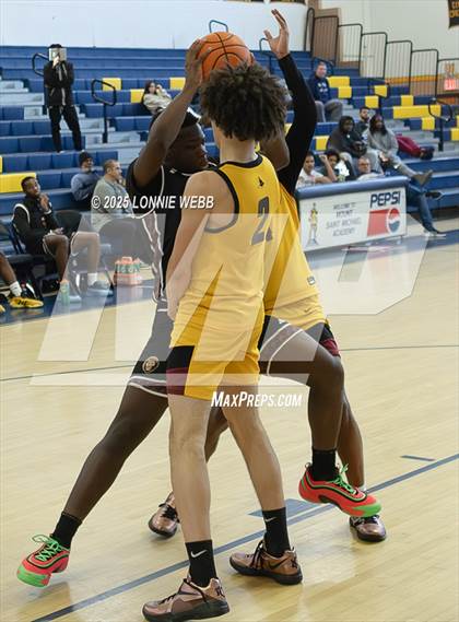 Thumbnail 3 in Cardinal Hayes vs Brooklyn Collegiate (Shooting Stars Basketball Showcase) photogallery.