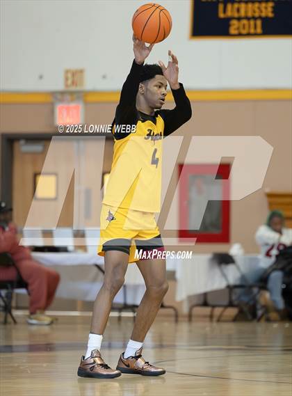 Thumbnail 2 in Cardinal Hayes vs Brooklyn Collegiate (Shooting Stars Basketball Showcase) photogallery.