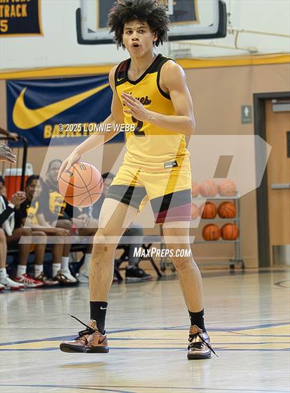 Thumbnail 2 in Cardinal Hayes vs Brooklyn Collegiate (Shooting Stars Basketball Showcase) photogallery.