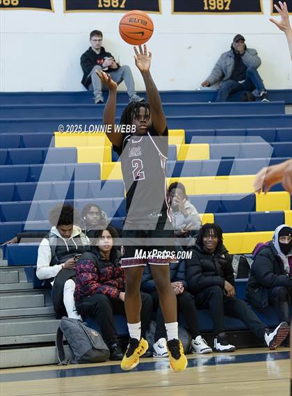Thumbnail 3 in Cardinal Hayes vs Brooklyn Collegiate (Shooting Stars Basketball Showcase) photogallery.