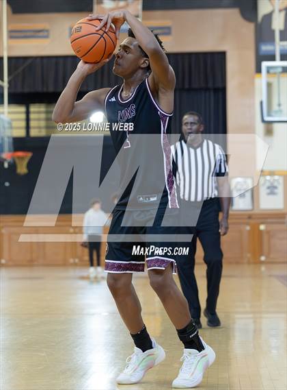 Thumbnail 1 in Cardinal Hayes vs Brooklyn Collegiate (Shooting Stars Basketball Showcase) photogallery.