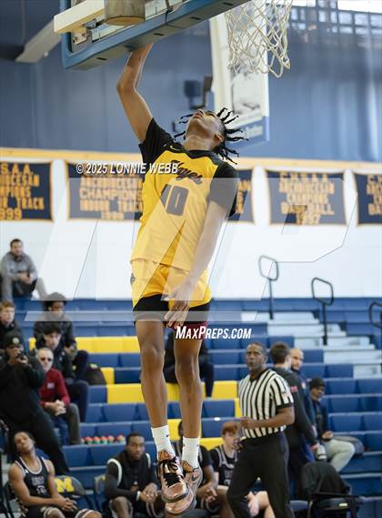Thumbnail 2 in Cardinal Hayes vs Brooklyn Collegiate (Shooting Stars Basketball Showcase) photogallery.