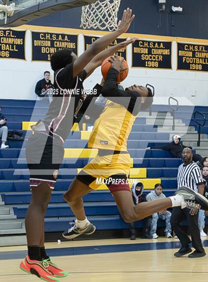 Thumbnail 1 in Cardinal Hayes vs Brooklyn Collegiate (Shooting Stars Basketball Showcase) photogallery.