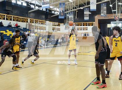 Thumbnail 1 in Cardinal Hayes vs Brooklyn Collegiate (Shooting Stars Basketball Showcase) photogallery.
