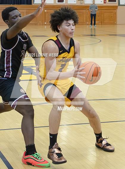 Thumbnail 1 in Cardinal Hayes vs Brooklyn Collegiate (Shooting Stars Basketball Showcase) photogallery.