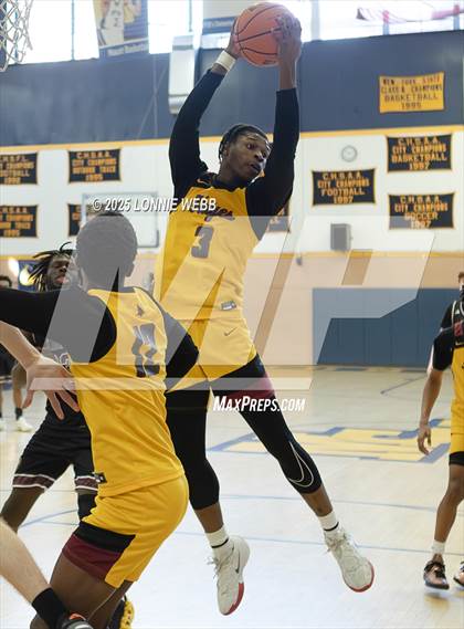 Thumbnail 1 in Cardinal Hayes vs Brooklyn Collegiate (Shooting Stars Basketball Showcase) photogallery.