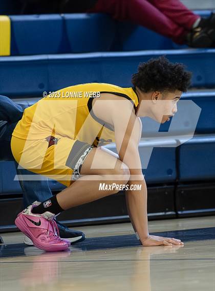 Thumbnail 2 in Cardinal Hayes vs Brooklyn Collegiate (Shooting Stars Basketball Showcase) photogallery.