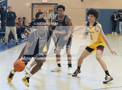 Thumbnail 1 in Cardinal Hayes vs Brooklyn Collegiate (Shooting Stars Basketball Showcase) photogallery.