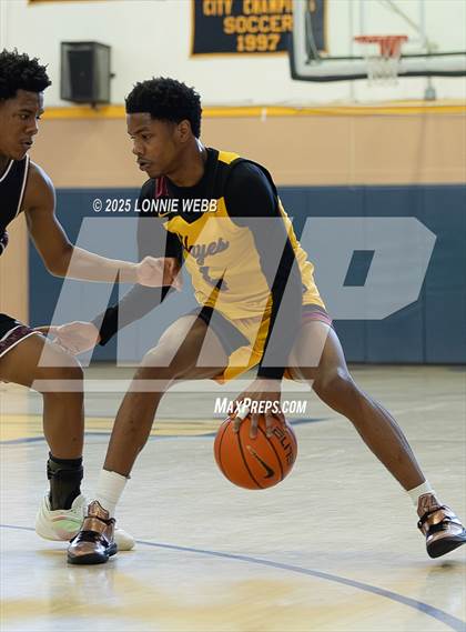Thumbnail 1 in Cardinal Hayes vs Brooklyn Collegiate (Shooting Stars Basketball Showcase) photogallery.