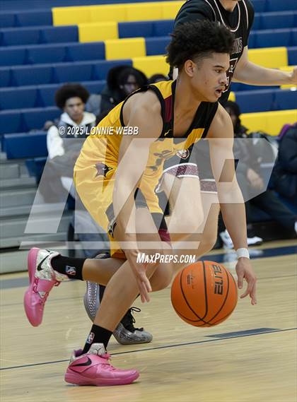 Thumbnail 1 in Cardinal Hayes vs Brooklyn Collegiate (Shooting Stars Basketball Showcase) photogallery.