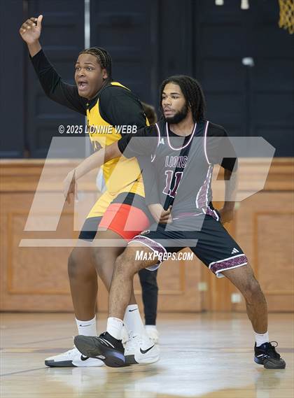 Thumbnail 2 in Cardinal Hayes vs Brooklyn Collegiate (Shooting Stars Basketball Showcase) photogallery.