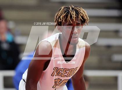 Thumbnail 1 in Conroe vs Sterling (McDonald's Texas Invitational) photogallery.
