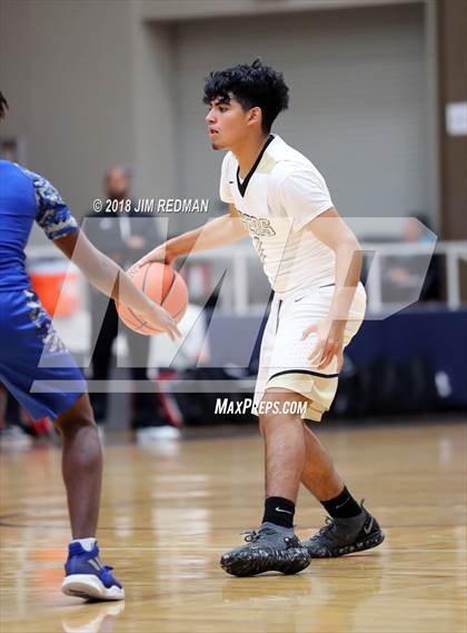 Thumbnail 1 in Conroe vs Sterling (McDonald's Texas Invitational) photogallery.