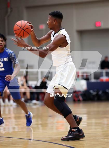 Thumbnail 3 in Conroe vs Sterling (McDonald's Texas Invitational) photogallery.