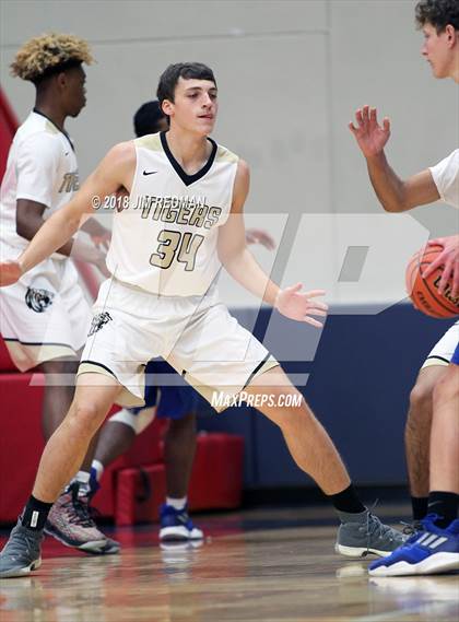 Thumbnail 2 in Conroe vs Sterling (McDonald's Texas Invitational) photogallery.