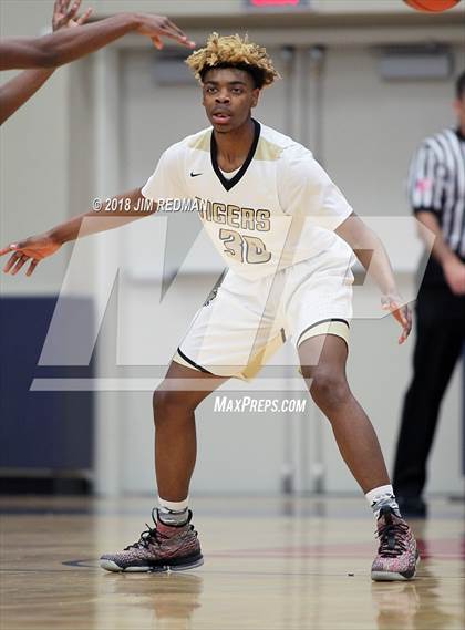 Thumbnail 3 in Conroe vs Sterling (McDonald's Texas Invitational) photogallery.