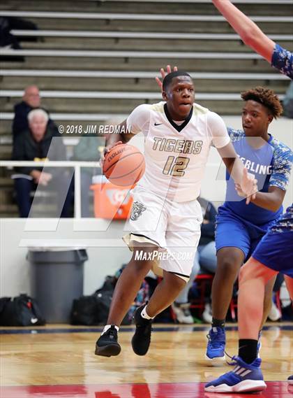 Thumbnail 2 in Conroe vs Sterling (McDonald's Texas Invitational) photogallery.