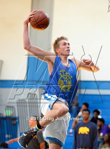 Thumbnail 3 in  Class of 2015 vs. Class of 2016 (NorCal Clash) photogallery.