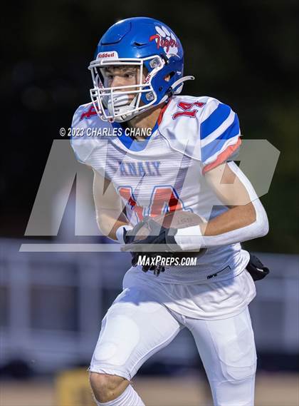 Thumbnail 2 in Analy vs Maria Carrillo photogallery.