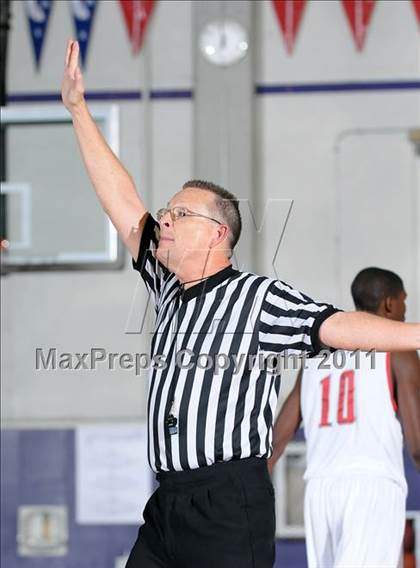 Thumbnail 2 in Foothill vs. Pasadena (St. Hope Elite Classic) photogallery.