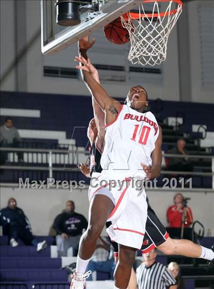 Thumbnail 3 in Foothill vs. Pasadena (St. Hope Elite Classic) photogallery.