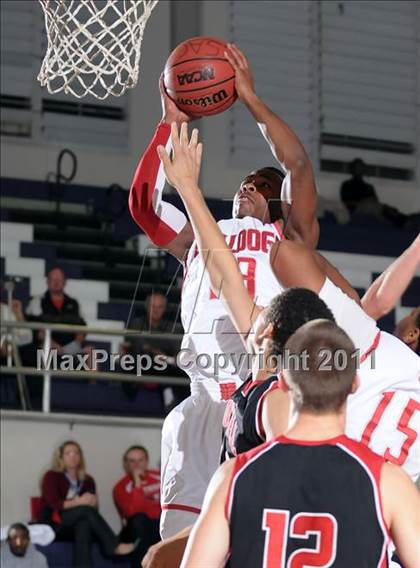 Thumbnail 1 in Foothill vs. Pasadena (St. Hope Elite Classic) photogallery.