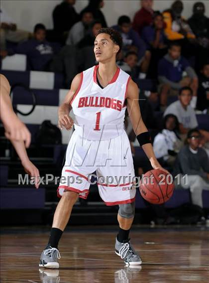 Thumbnail 3 in Foothill vs. Pasadena (St. Hope Elite Classic) photogallery.