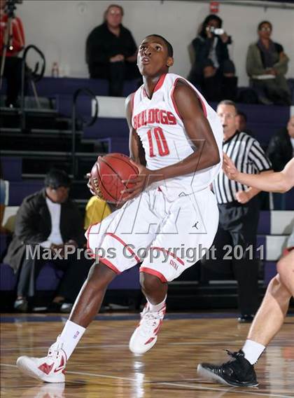 Thumbnail 2 in Foothill vs. Pasadena (St. Hope Elite Classic) photogallery.