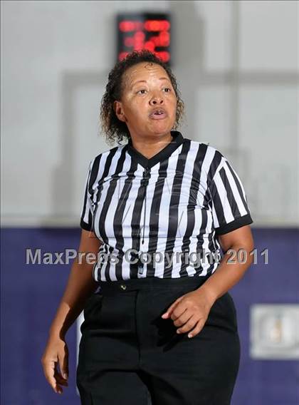Thumbnail 2 in Foothill vs. Pasadena (St. Hope Elite Classic) photogallery.