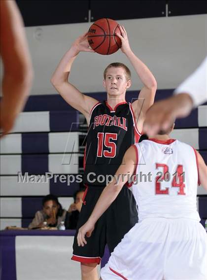 Thumbnail 3 in Foothill vs. Pasadena (St. Hope Elite Classic) photogallery.