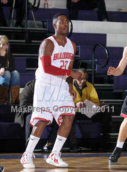 Thumbnail 3 in Foothill vs. Pasadena (St. Hope Elite Classic) photogallery.