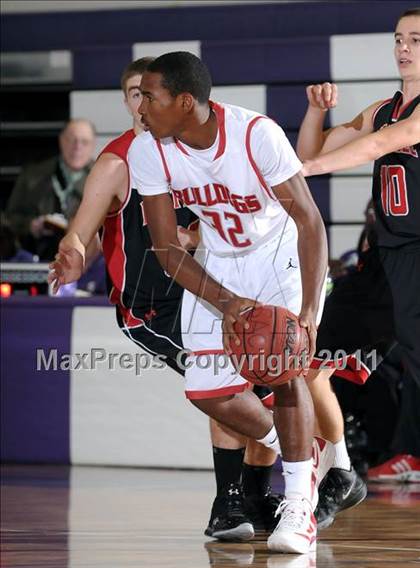 Thumbnail 3 in Foothill vs. Pasadena (St. Hope Elite Classic) photogallery.