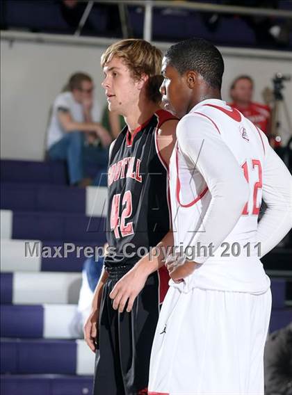 Thumbnail 3 in Foothill vs. Pasadena (St. Hope Elite Classic) photogallery.