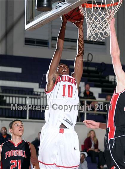 Thumbnail 1 in Foothill vs. Pasadena (St. Hope Elite Classic) photogallery.