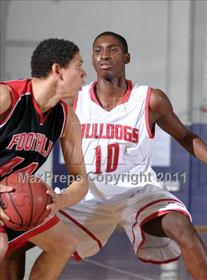 Thumbnail 2 in Foothill vs. Pasadena (St. Hope Elite Classic) photogallery.
