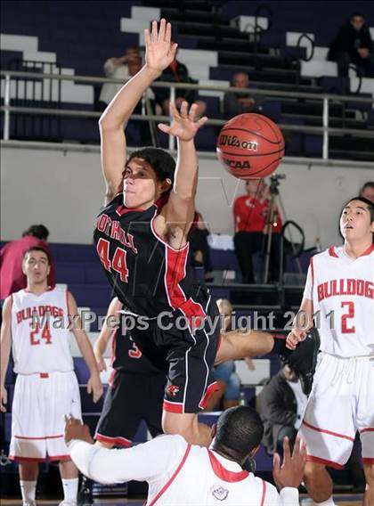 Thumbnail 1 in Foothill vs. Pasadena (St. Hope Elite Classic) photogallery.